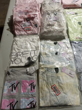 Load image into Gallery viewer, BOX 865 Women's Spring / Summer Apparel x 86 pcs - NEW