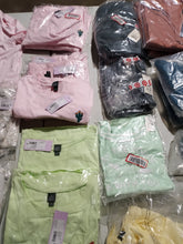 Load image into Gallery viewer, BOX 865 Women's Spring / Summer Apparel x 86 pcs - NEW