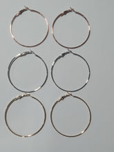 Load image into Gallery viewer, BOX 775 Women&#39;s Hoop Earrings (3 pairs)  x 100 packs - BRAND NEW
